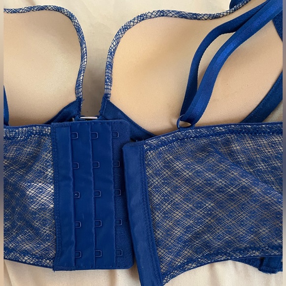 Adore me. Corset style push up bra. Size 34B - Picture 4 of 5